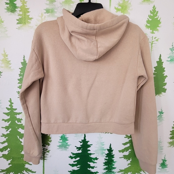 Forever 21 Cropped Hoodie. - Picture 2 of 7